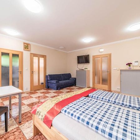 Apartman Blizko Centra Prahy Praha Bagian luar foto